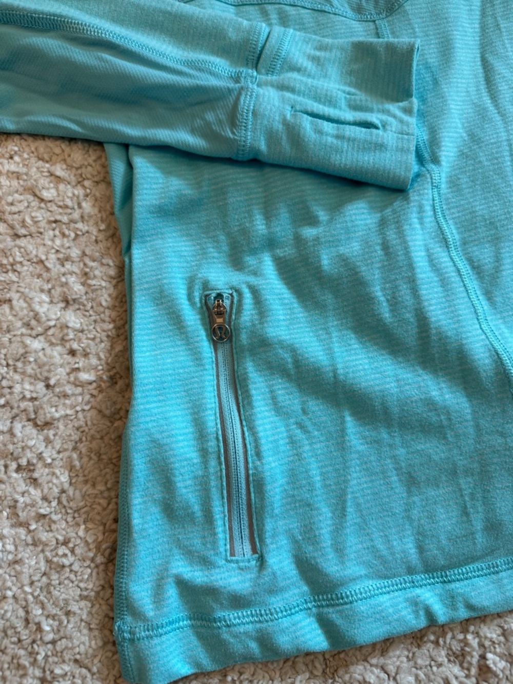 Lululemon Star Runner half-zip pullover in light blue - EUC size M best for 8 - Picture 7 of 9